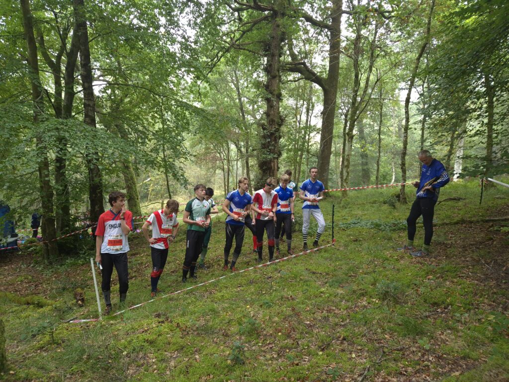 Men's relay start